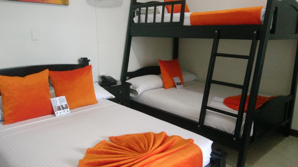 Hotel Colonial بيريرا المظهر الخارجي الصورة