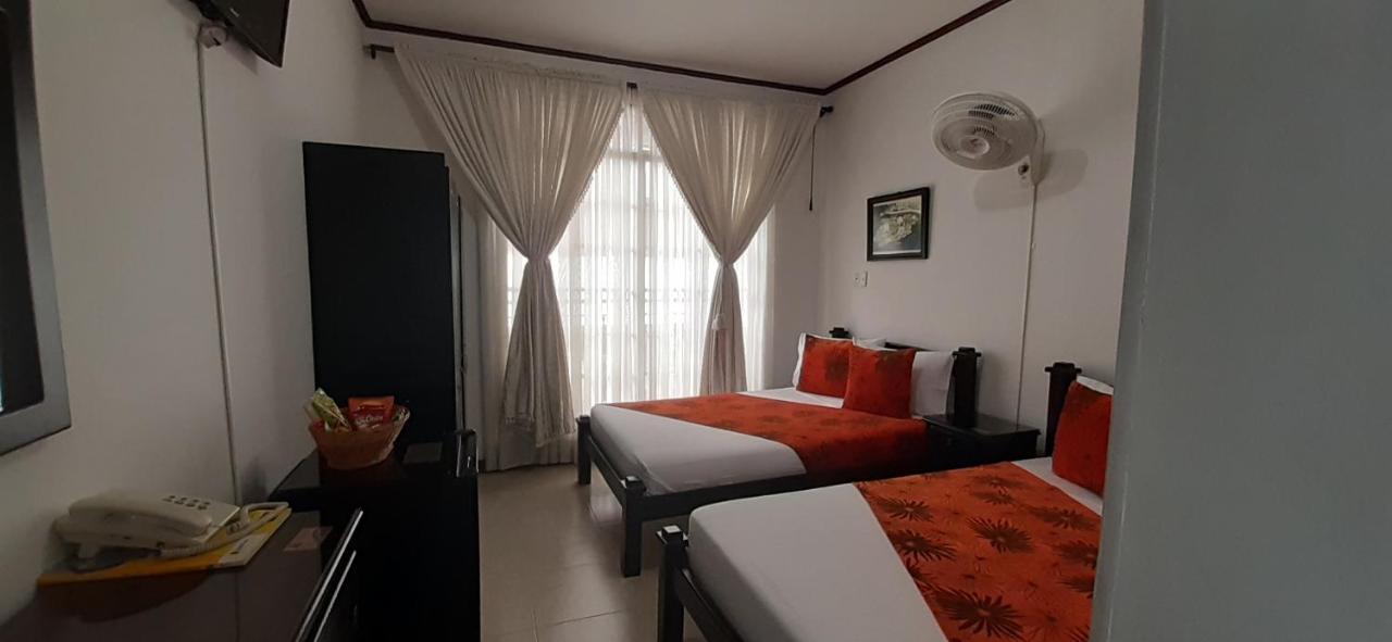 Hotel Colonial بيريرا المظهر الخارجي الصورة